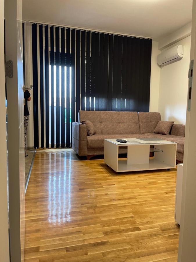 Royal Residence Apartmani Pančevo Екстериор снимка