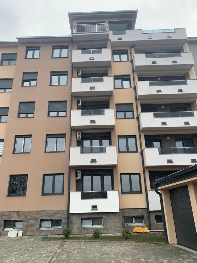 Royal Residence Apartmani Pančevo Екстериор снимка